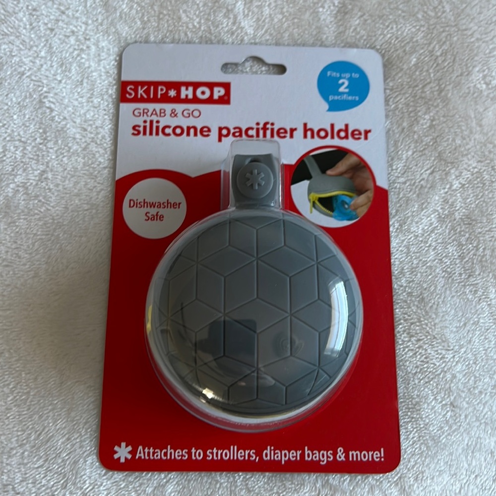 Skip Hop Grab & Go silicone pacifier holder